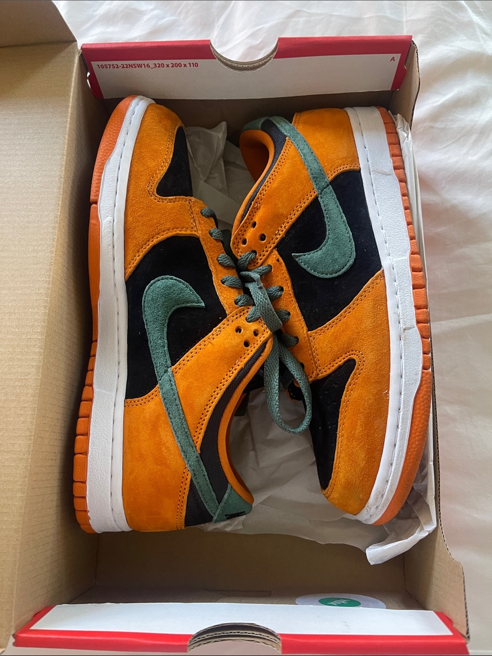 Nike Dunk SP Retro Low
Ceramic Black/Nori/Orange Suede
Sneakers DA1469-001